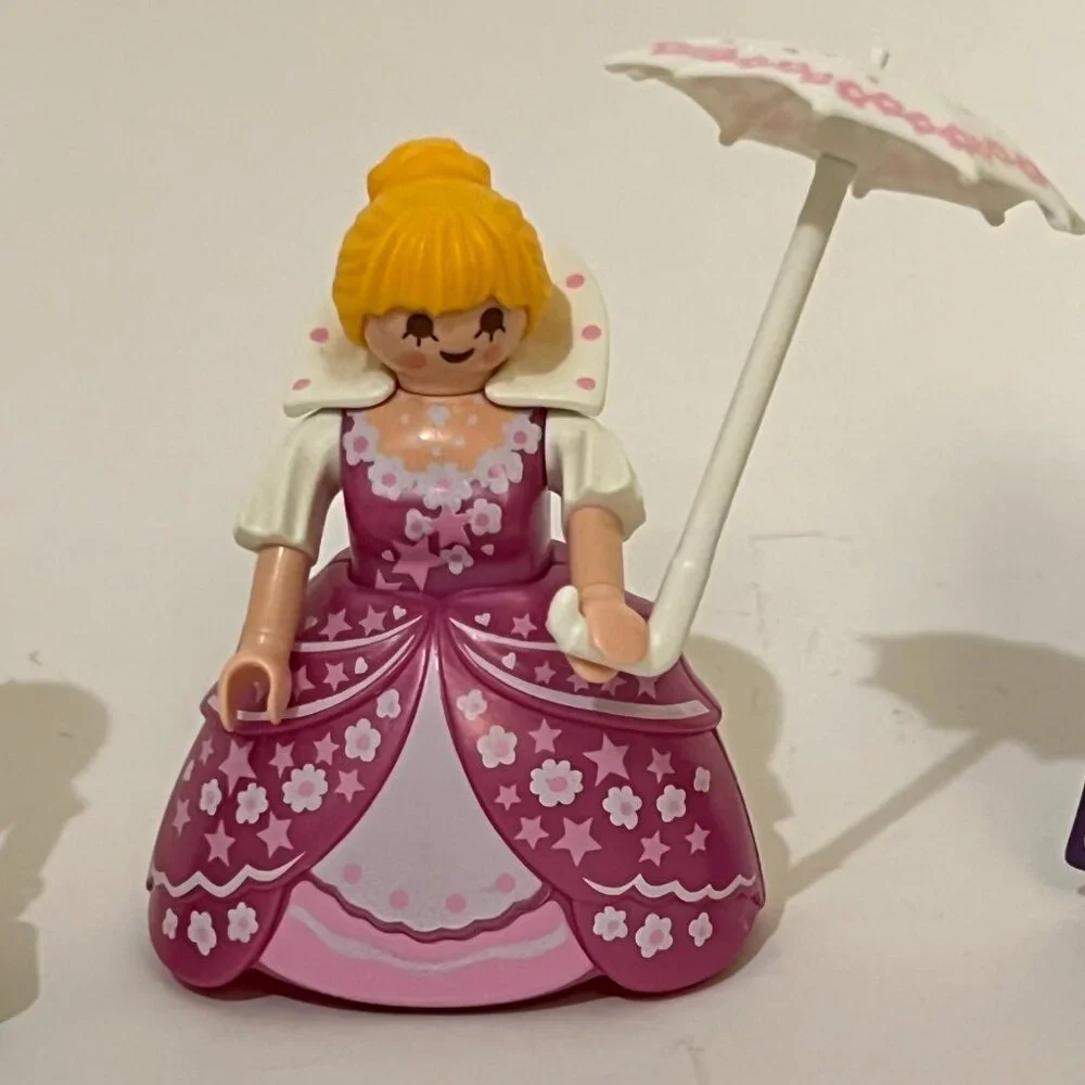 Lot of 4 Playmobil Figures